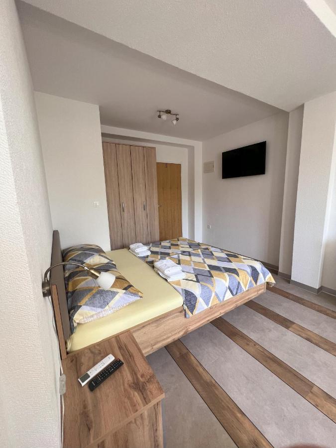 Apartmani Palme ฟุนตานา ภายนอก รูปภาพ