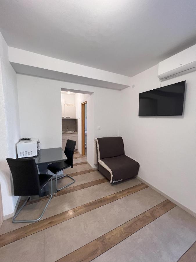 Apartmani Palme ฟุนตานา ภายนอก รูปภาพ